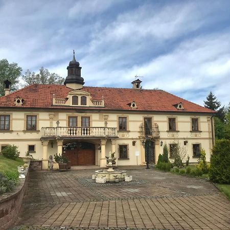 Zamecek Zdiky - Moderni Maly Apartman Bujanov Exteriör bild