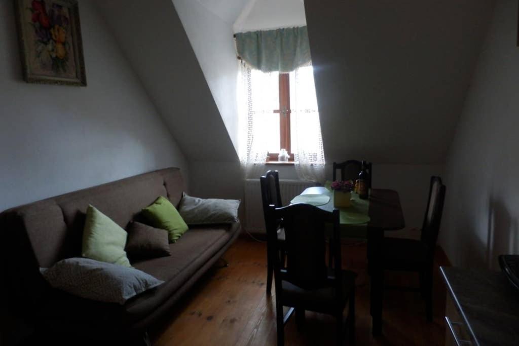 Zamecek Zdiky - Moderni Maly Apartman Bujanov Exteriör bild